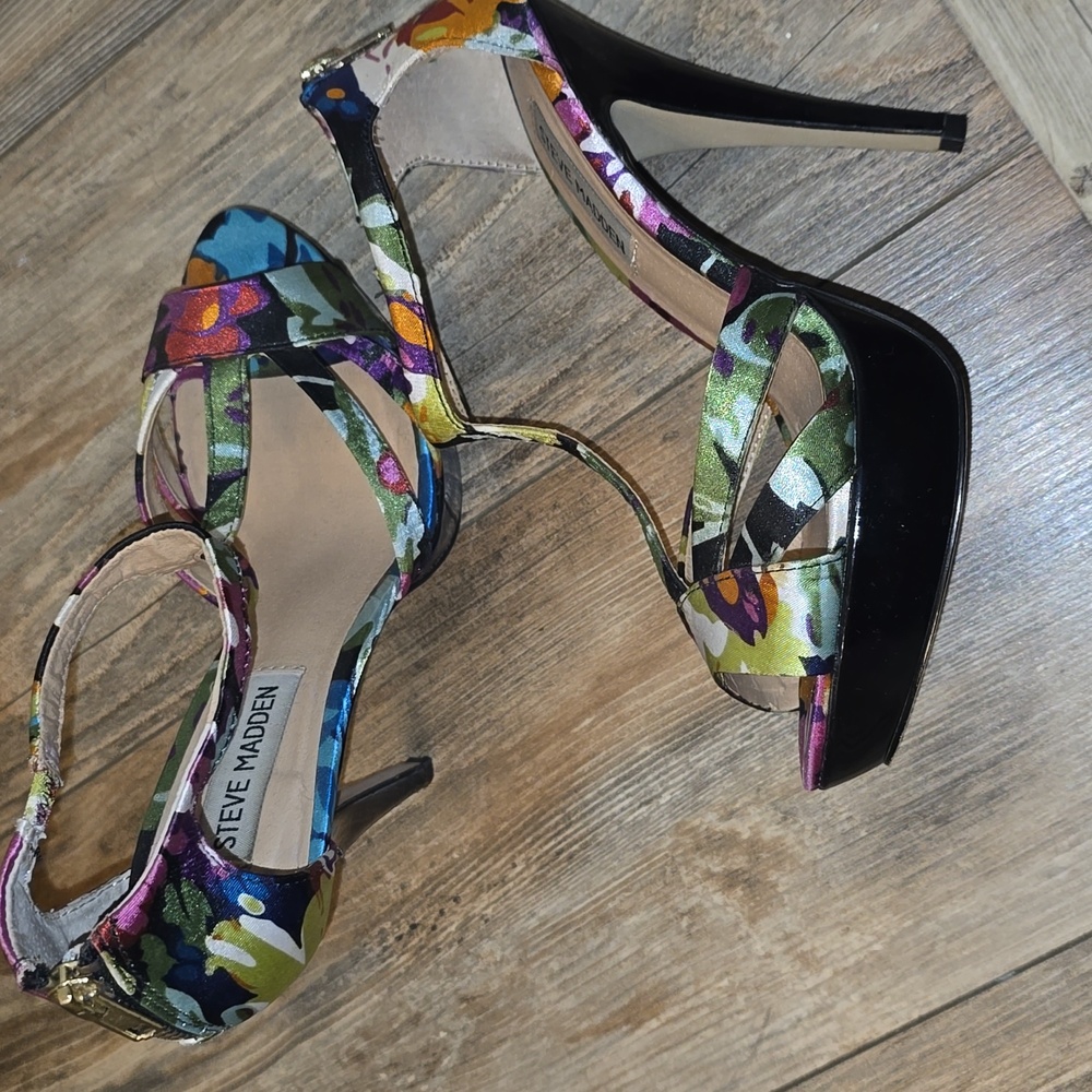Steve Madden pumps